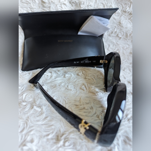 New Authentic Yves Saint Laurent women's sunglasses - Picture 4 of 16